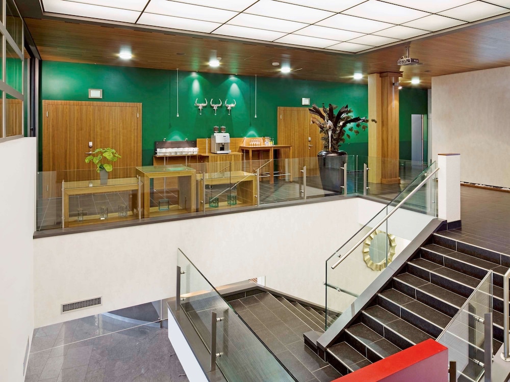 Movenpick Hotel Zurich Airport 40/68