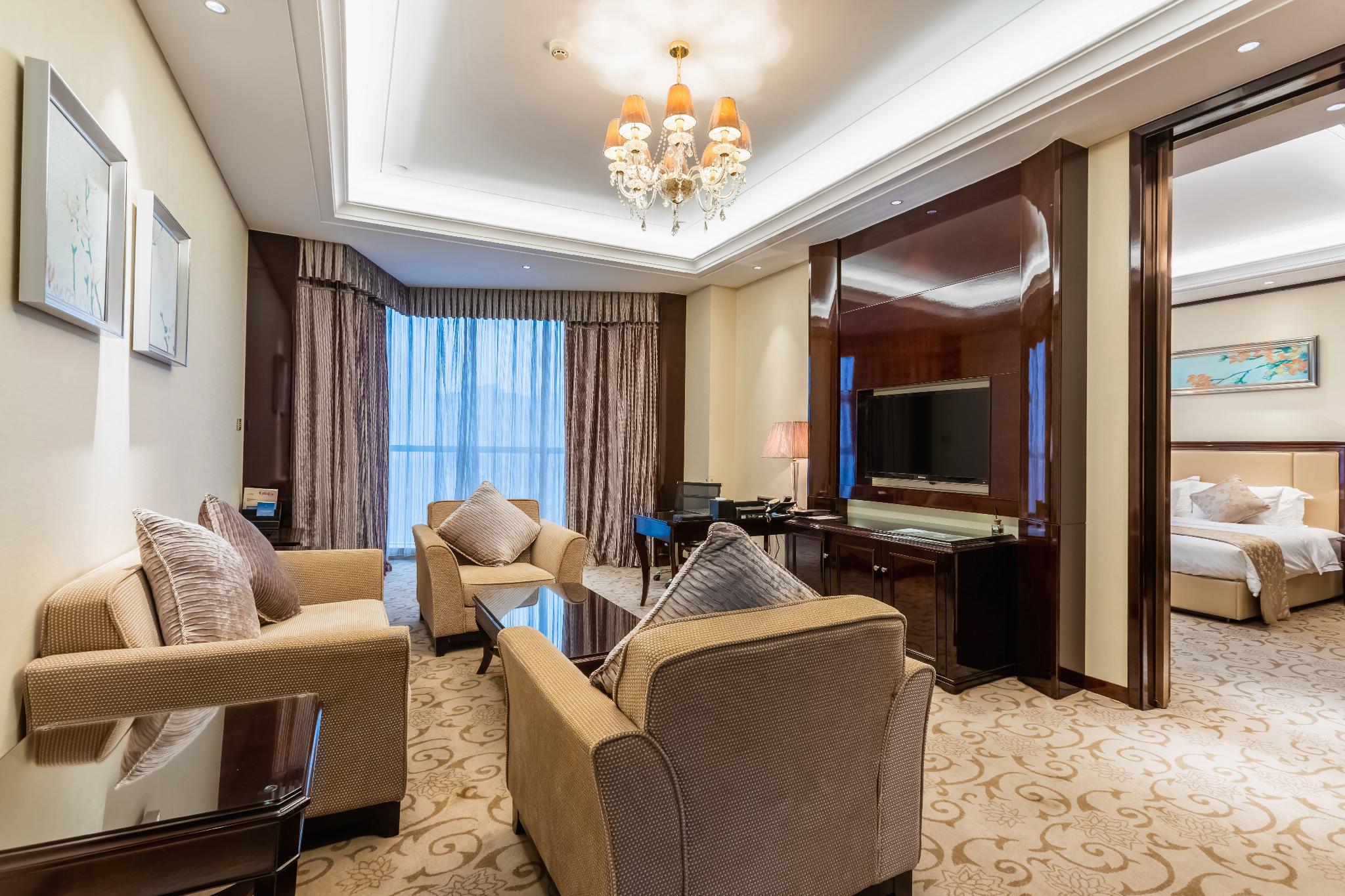 Jinyue Hotel 33/45