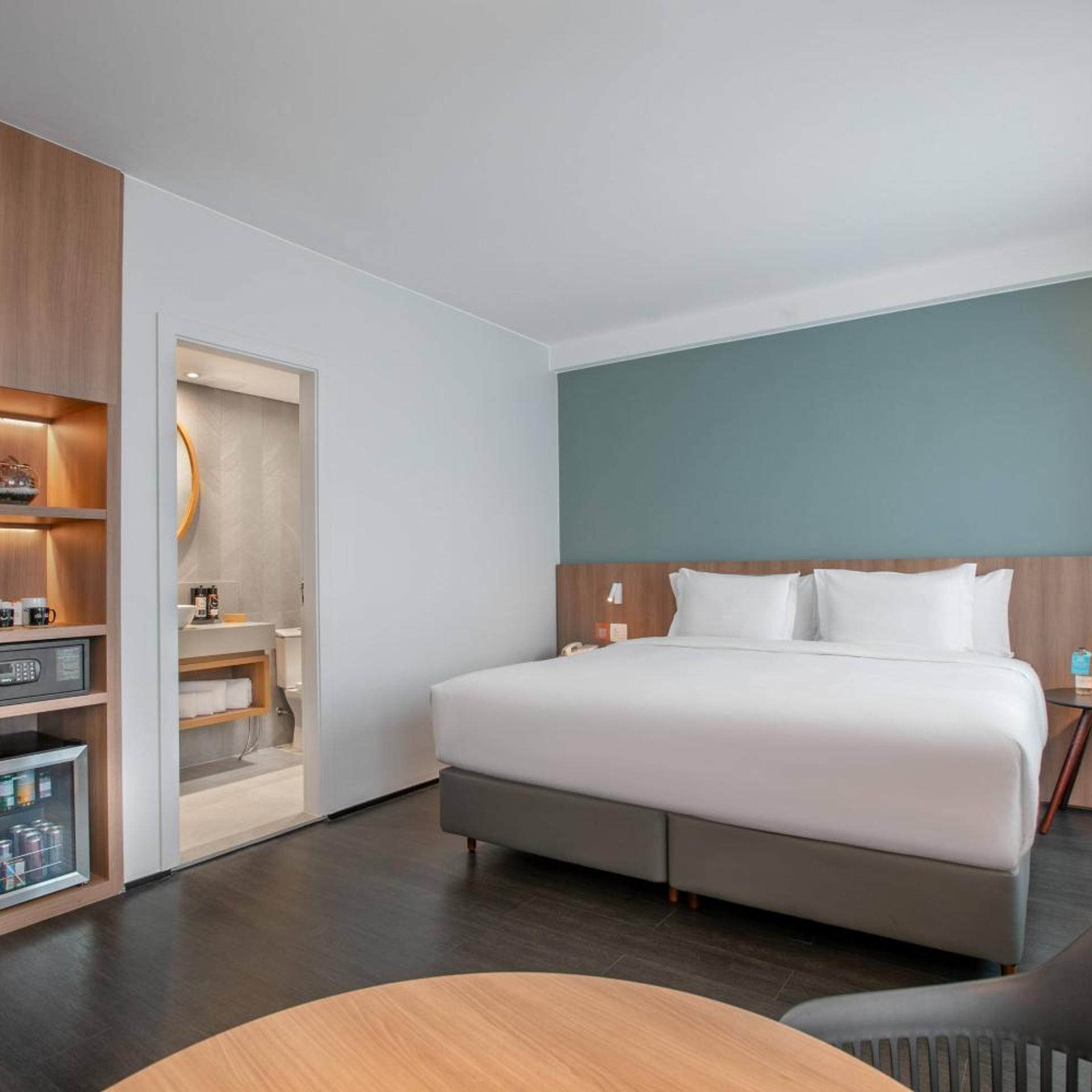 Innside, Premium, Double Bed, City View