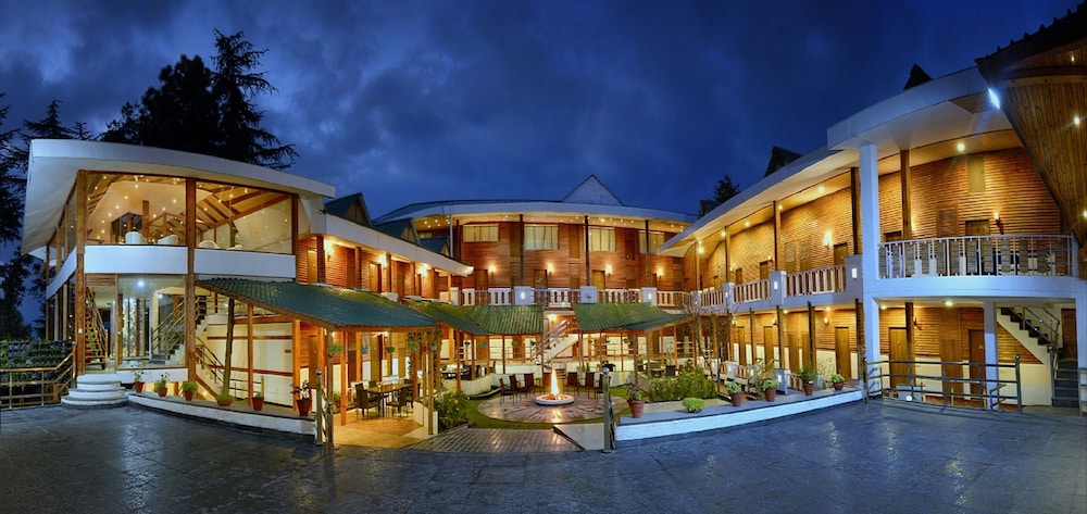 CHAIL VILLAS HOTEL 4/50