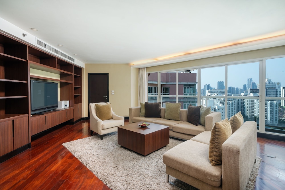 The Narathiwas Hotel and Residence Sathorn Bangkok 46/63