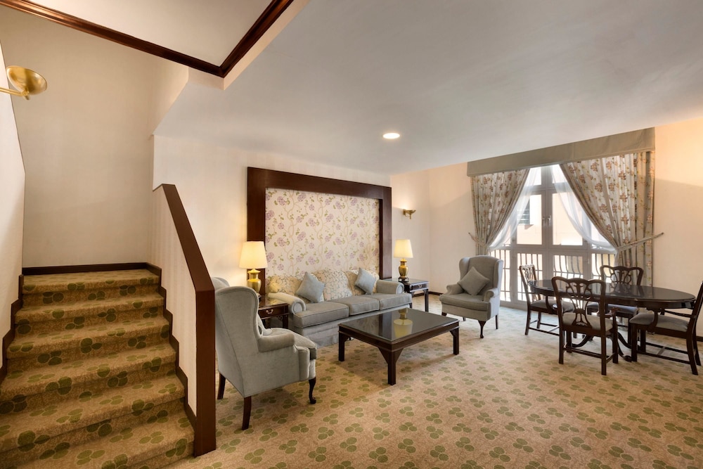 Hawthorn Suites By Wyndham Al Khobar 29/43