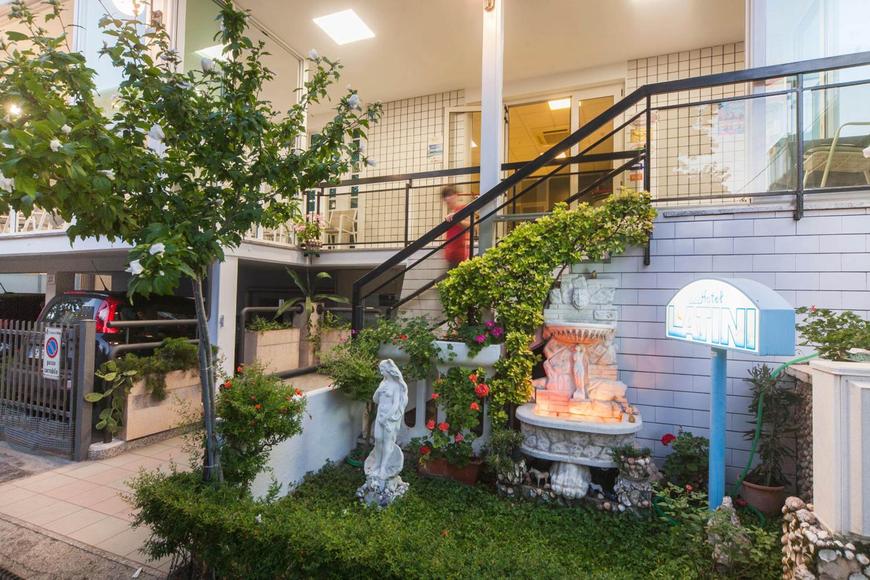 Hotel Latini 42/50