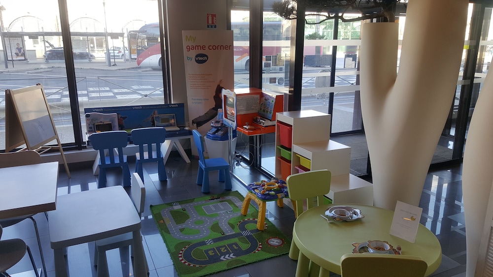 IBIS STYLES NIMES GARE CENTRE 44/57