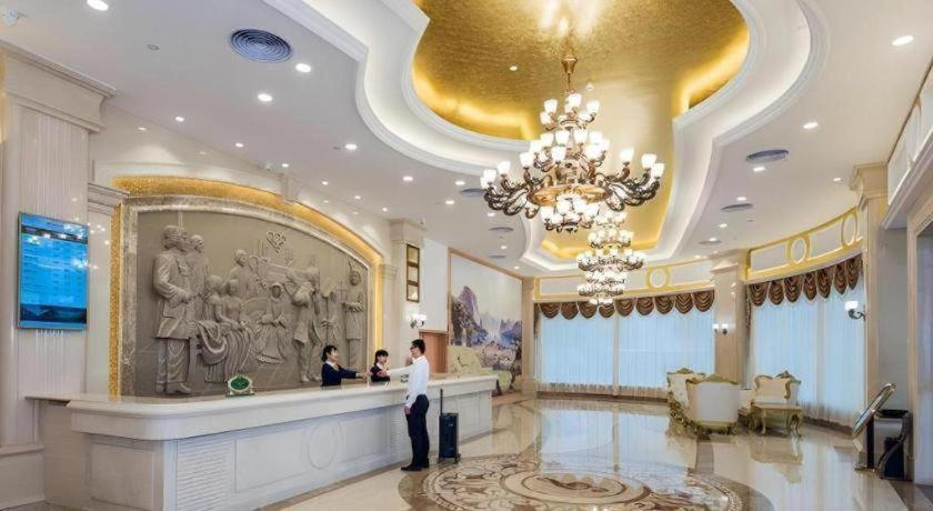 Vienna Hotel (Guangzhou Baiyun Airport Huadu Avenue) 16/58