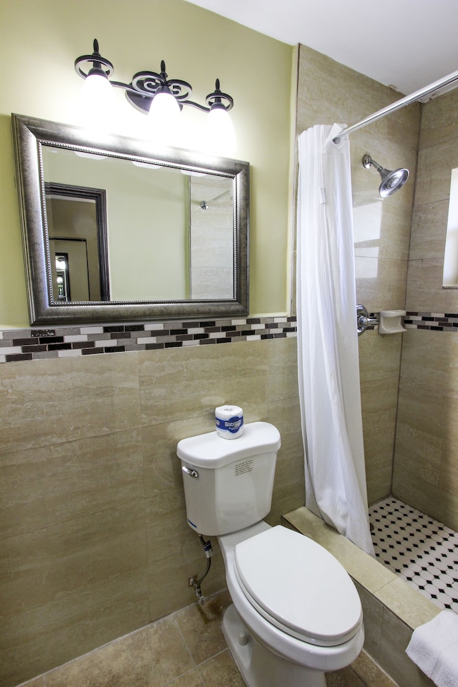 Oceans Beach Resort Suites 34/67