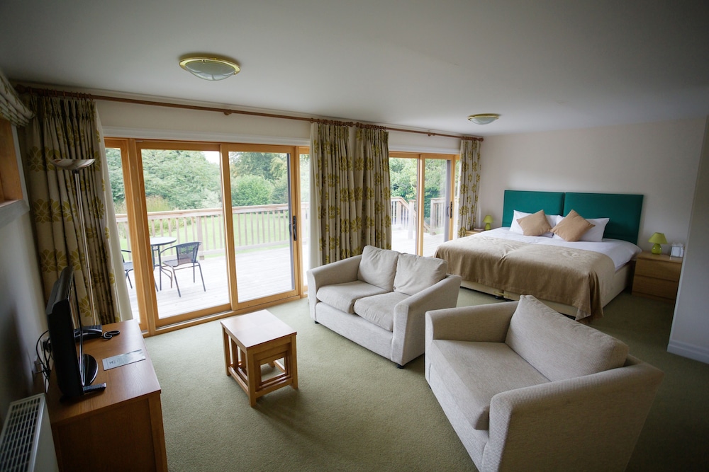 Donnington Grove Hotel And Country Club 40/57