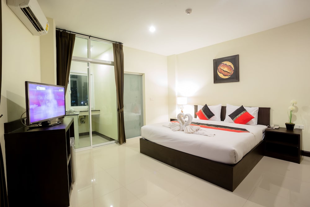 The Elegant Patong 7/18