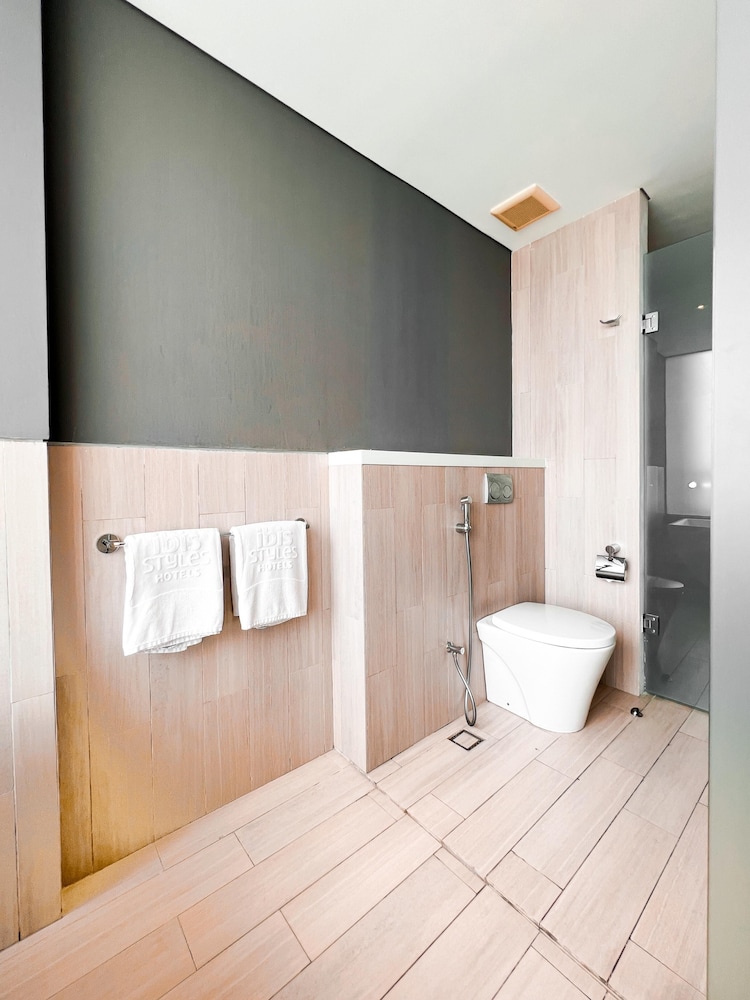 Ibis Styles Batam Nagoya 68/68