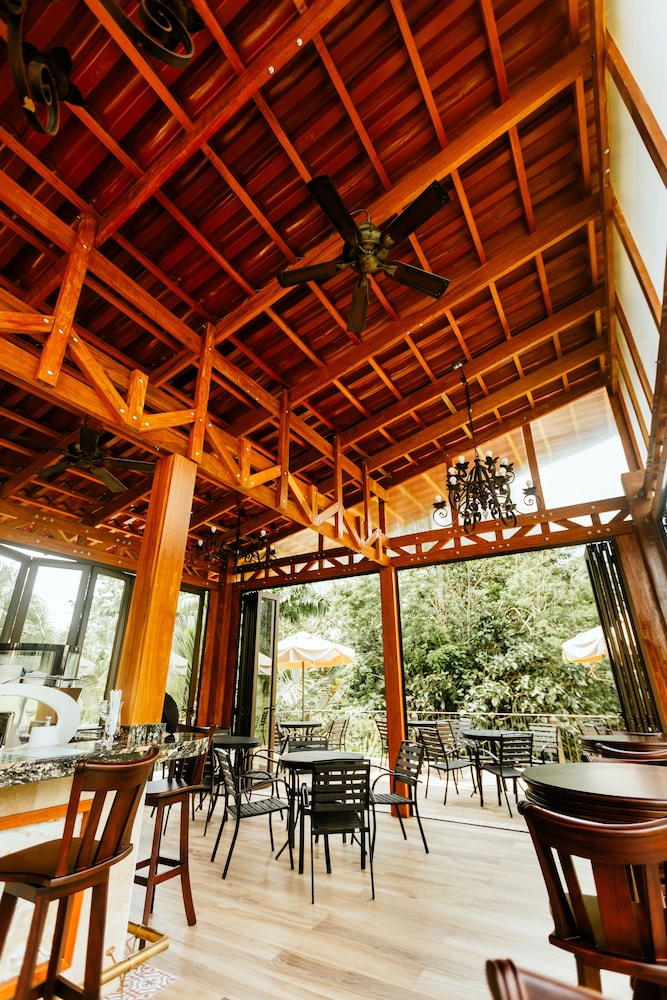 Paradise Hot Springs Thermal Resort 49/62