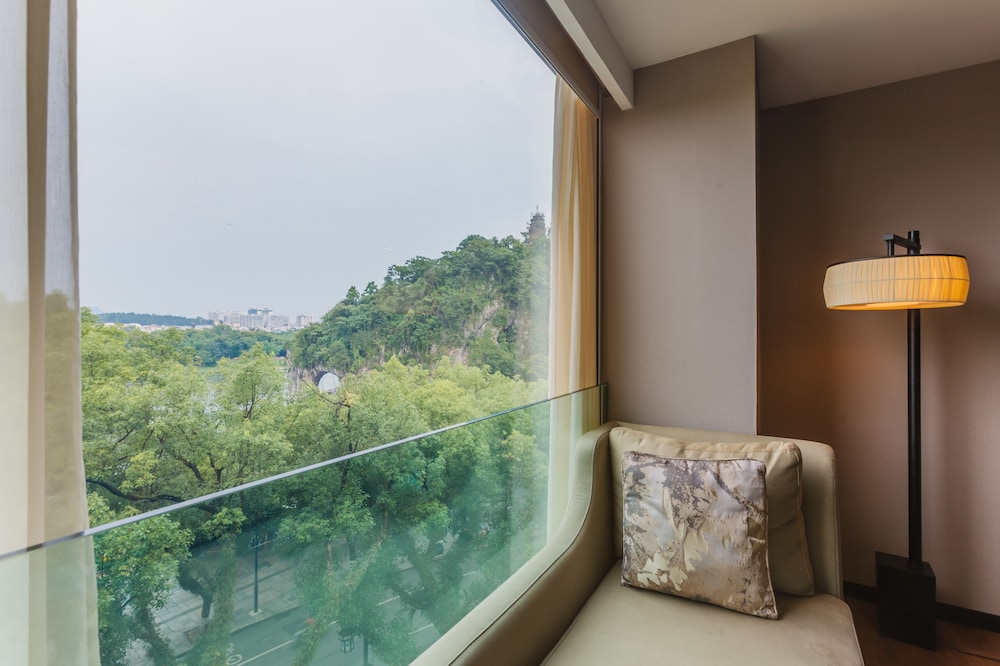 Jolie Vue Boutique Guilin 51/71