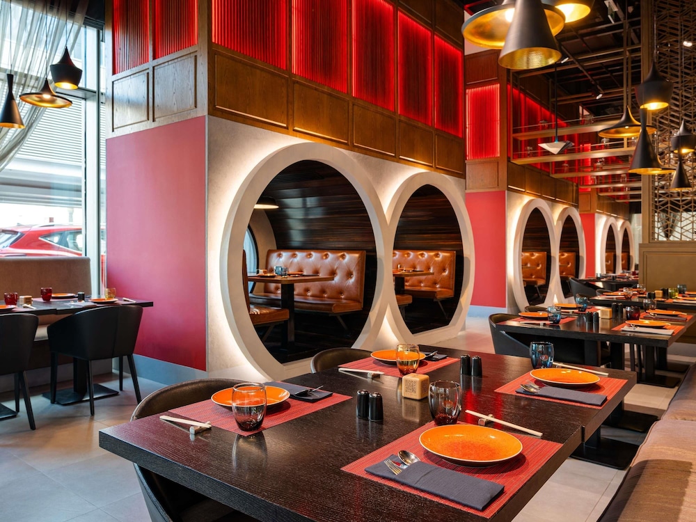 restaurant cafeteria