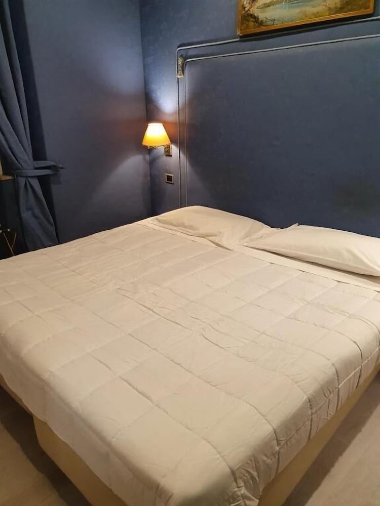 LH Hotel Andreotti 12/50