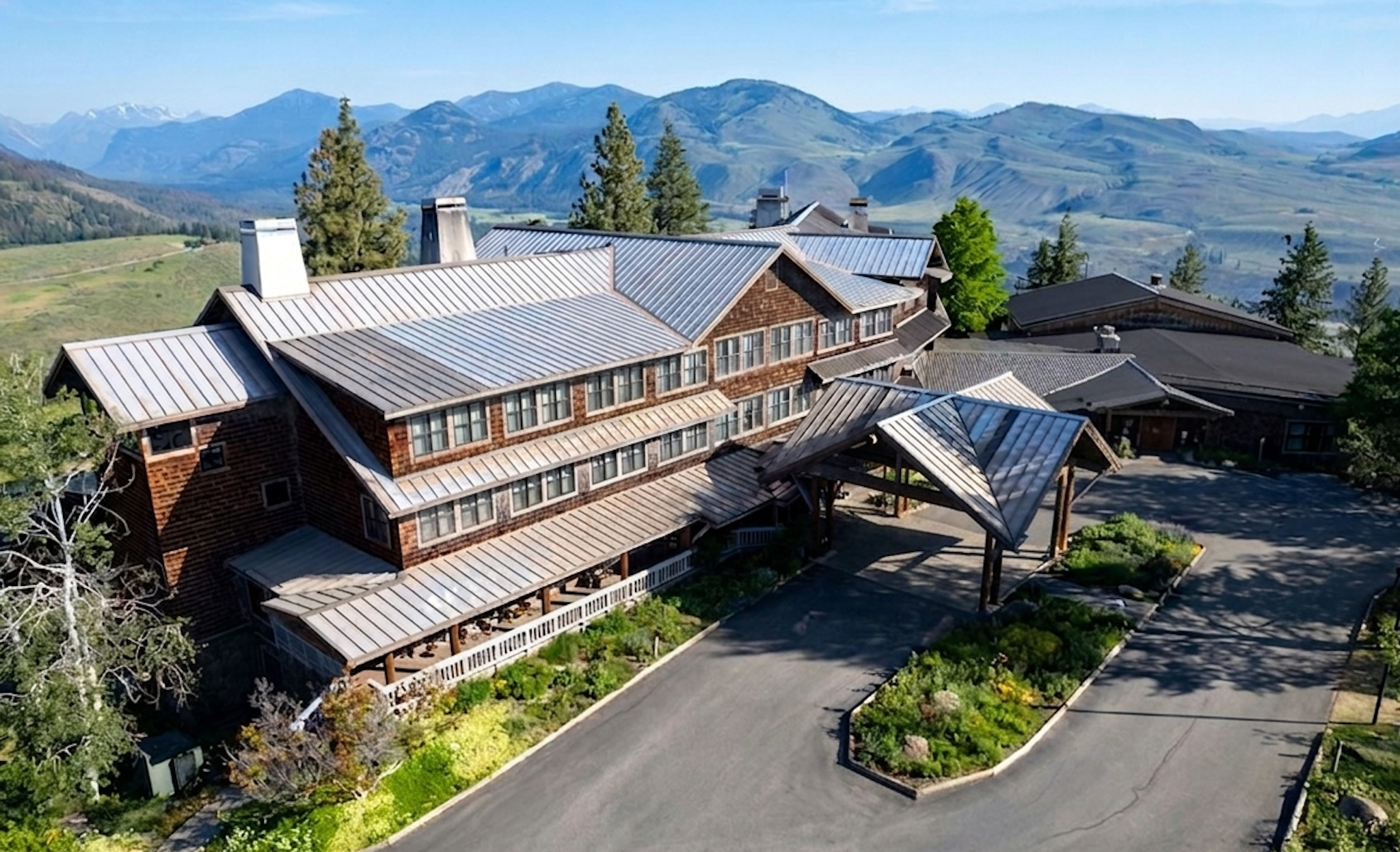 Sun Mountain Lodge 4/82