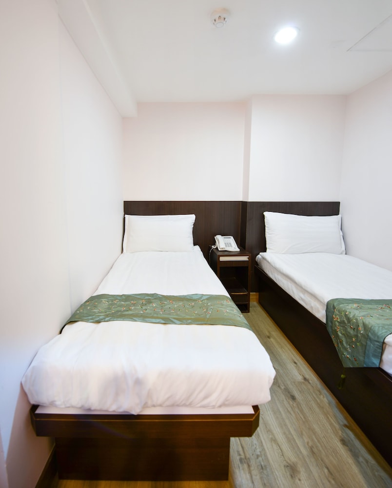 STANDARD, TWIN BEDS