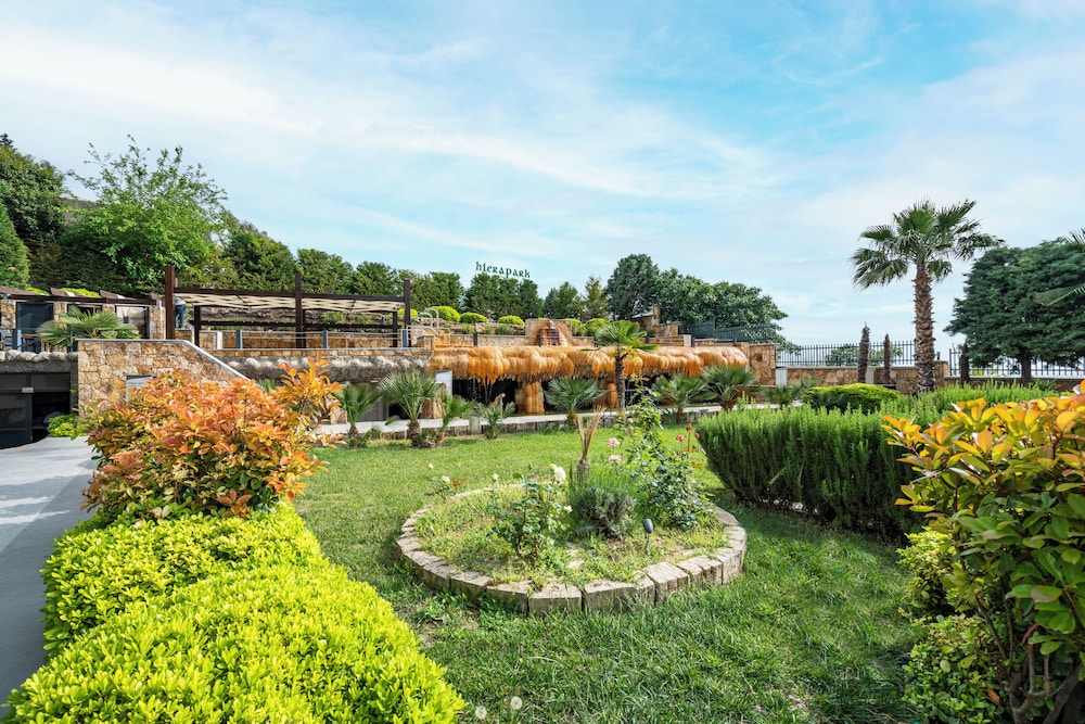 Hierapark Thermal Spa Hotel 66/70
