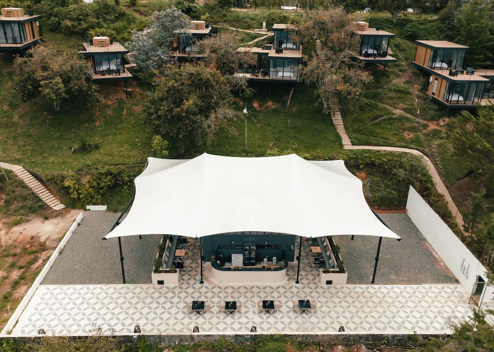 Porto Marina Hotel 39/48