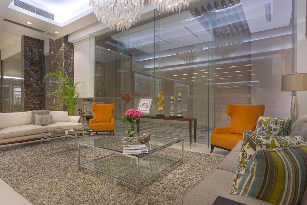 Valero Grand Suite By Swiss-Belhotel Makati 30/36