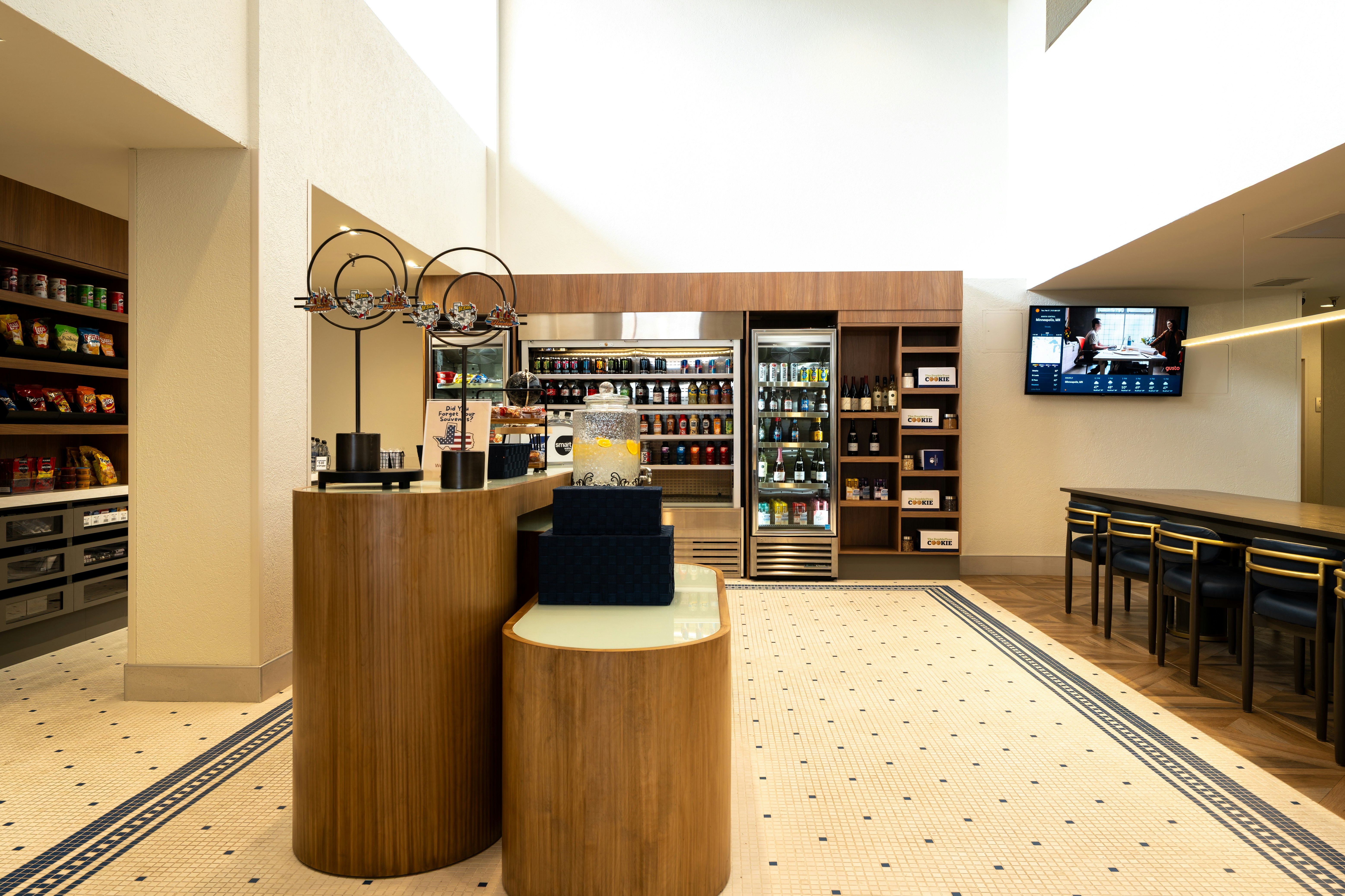 Doubletree By Hilton Houston Hobby Airport 15/28