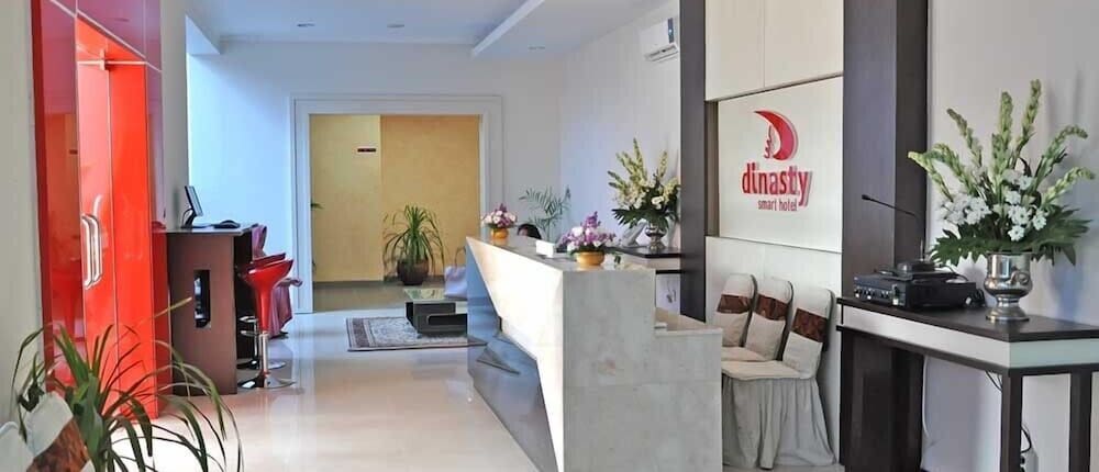 Dinasty Smart Hotel 12/66