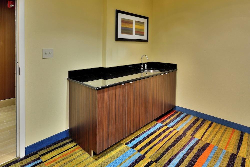 Fairfield Inn And Suites Winston Salem Hanes Mall 11/71