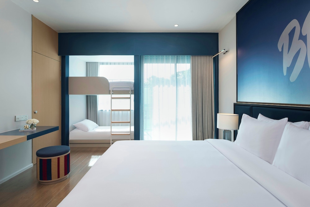 Deluxe, Family, King Bed, Bunk Bed