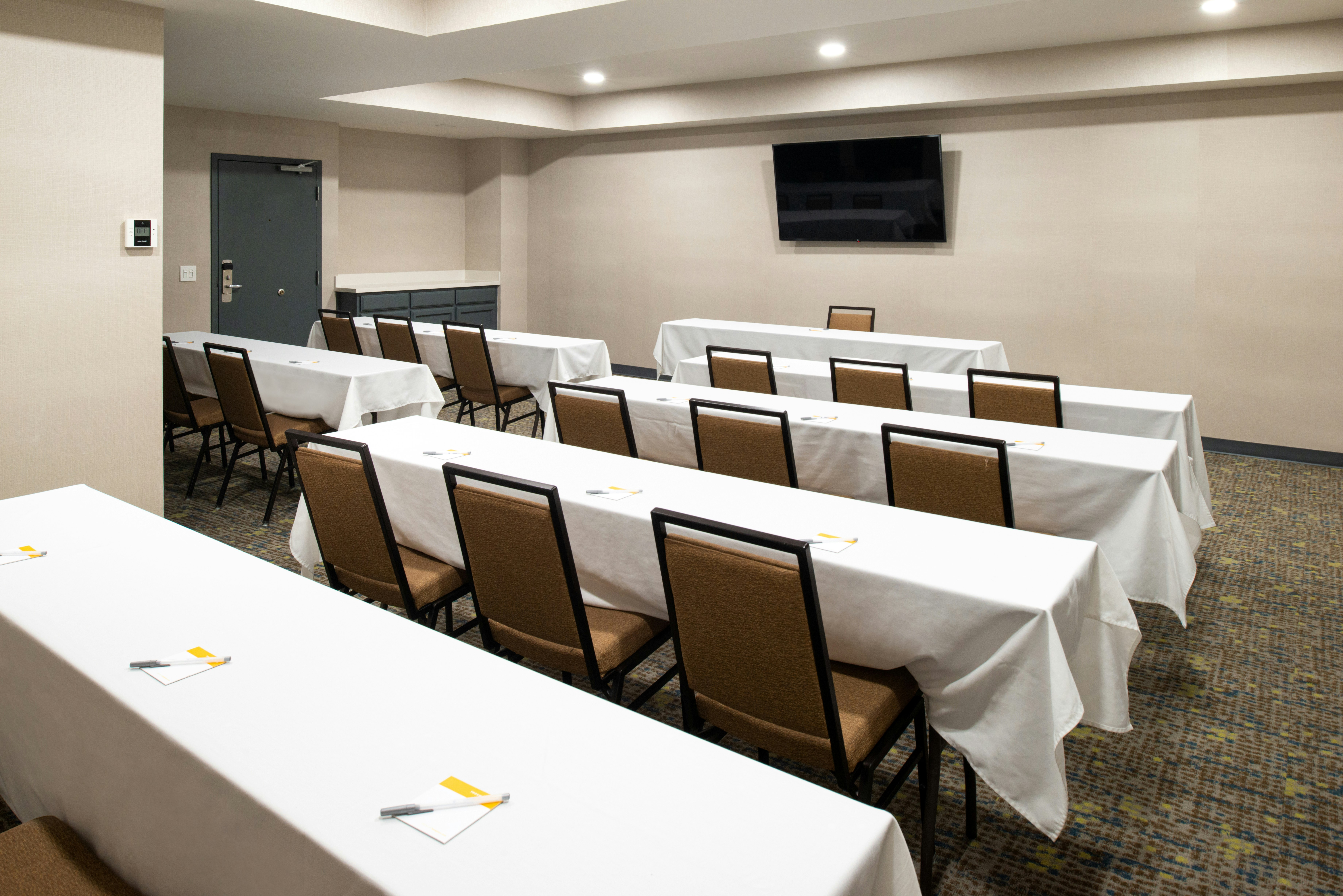 Hampton Inn San Francisco-Daly City 13/18