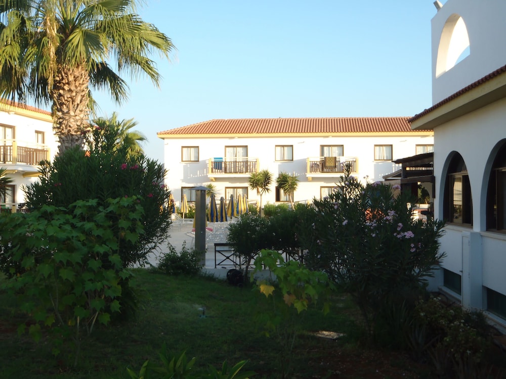 Cosmelenia Apartments 41/51