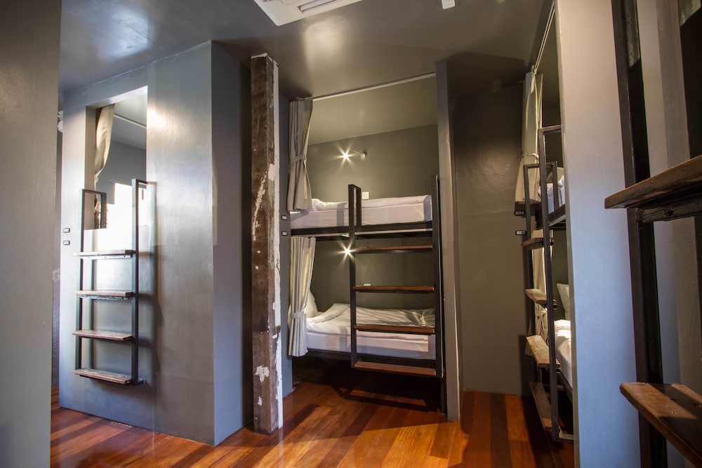 Here Hostel 65/66