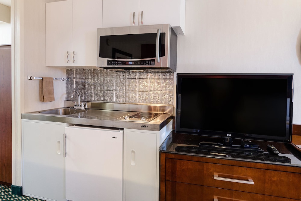 Quality Inn Christiansburg - Blacksburg 24/47