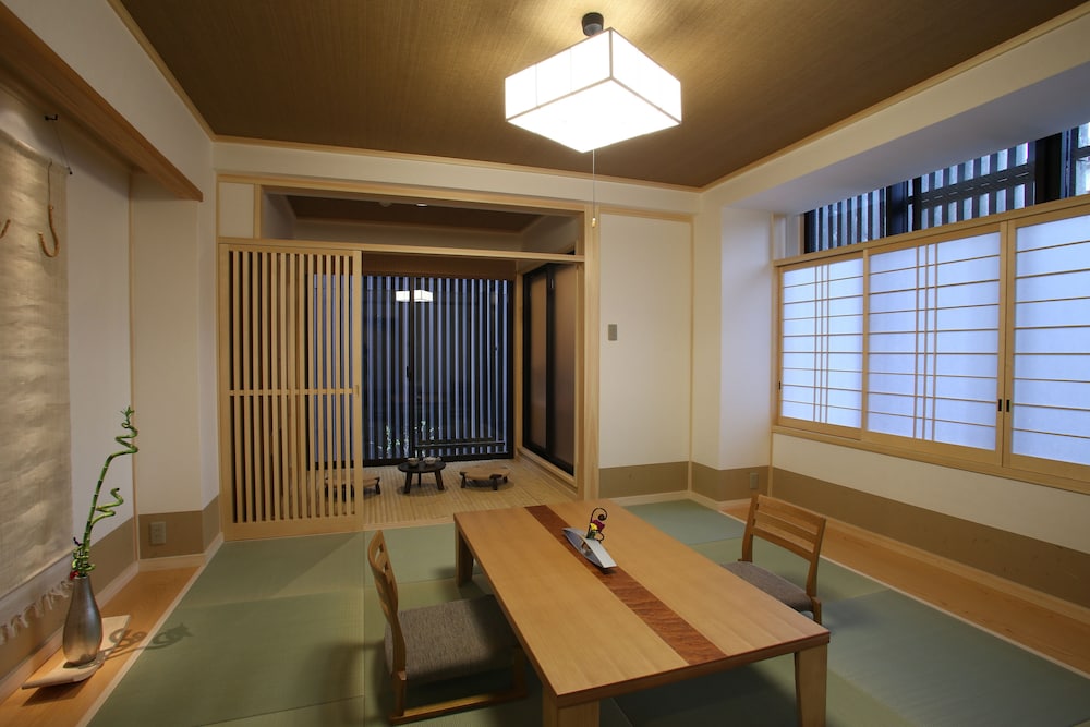 Hotel New Wakasa 71/74