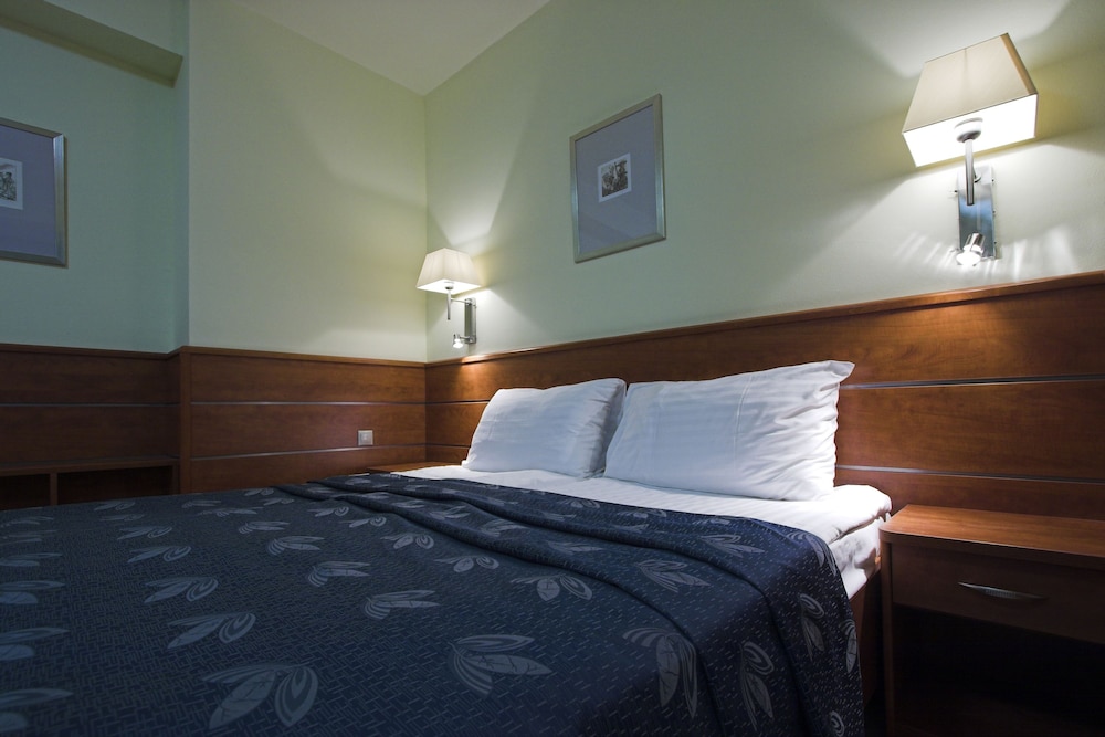 Benczur Hotel 14/42