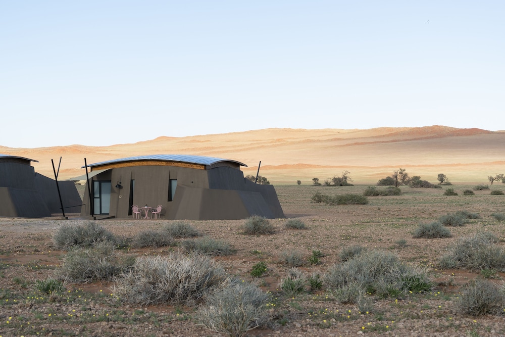 The Desert Grace, Gondwana Collection Namibia (PTY 53/58