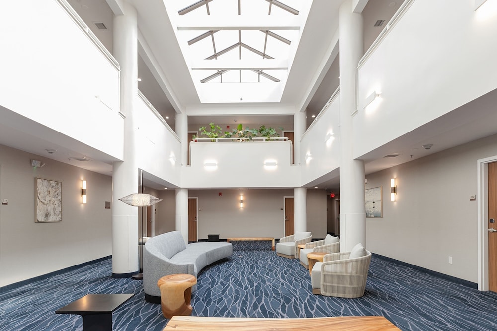 Fairfield Inn And Suites By Marriott San Francisco Pacifica Ex Holiday Inn Express Hotel Suites 33/50