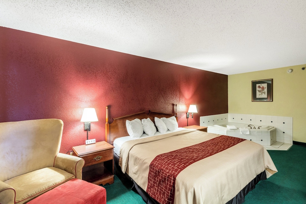 Red Roof Inn Morehead 28/56
