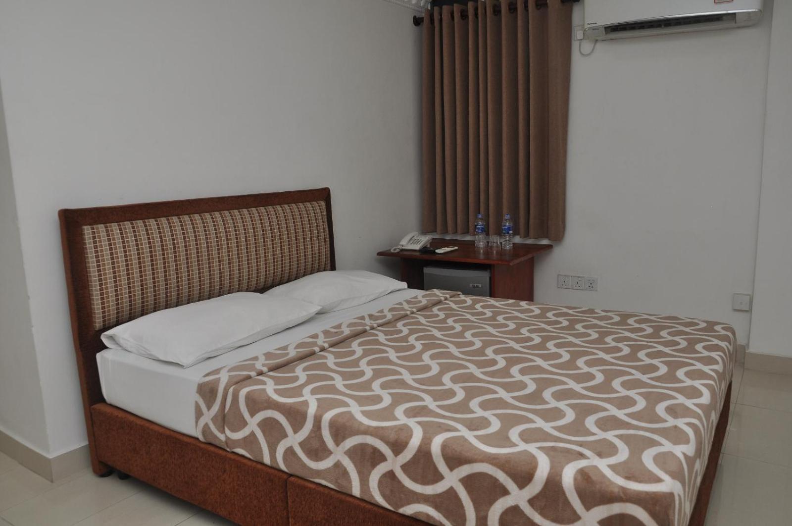 Saasha City Hotel 16/45