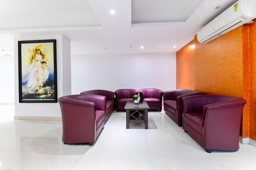 Oyo 10051 Hotel Tyche Stays 23/28