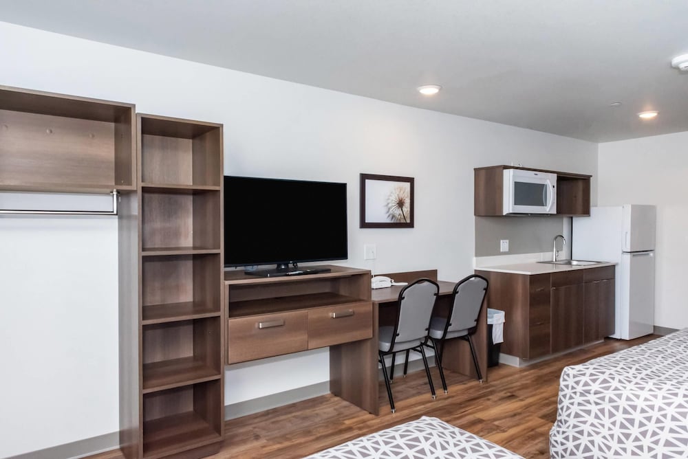 WoodSpring Suites Buford near Mall of Georgia-Lake Lanier 46/57