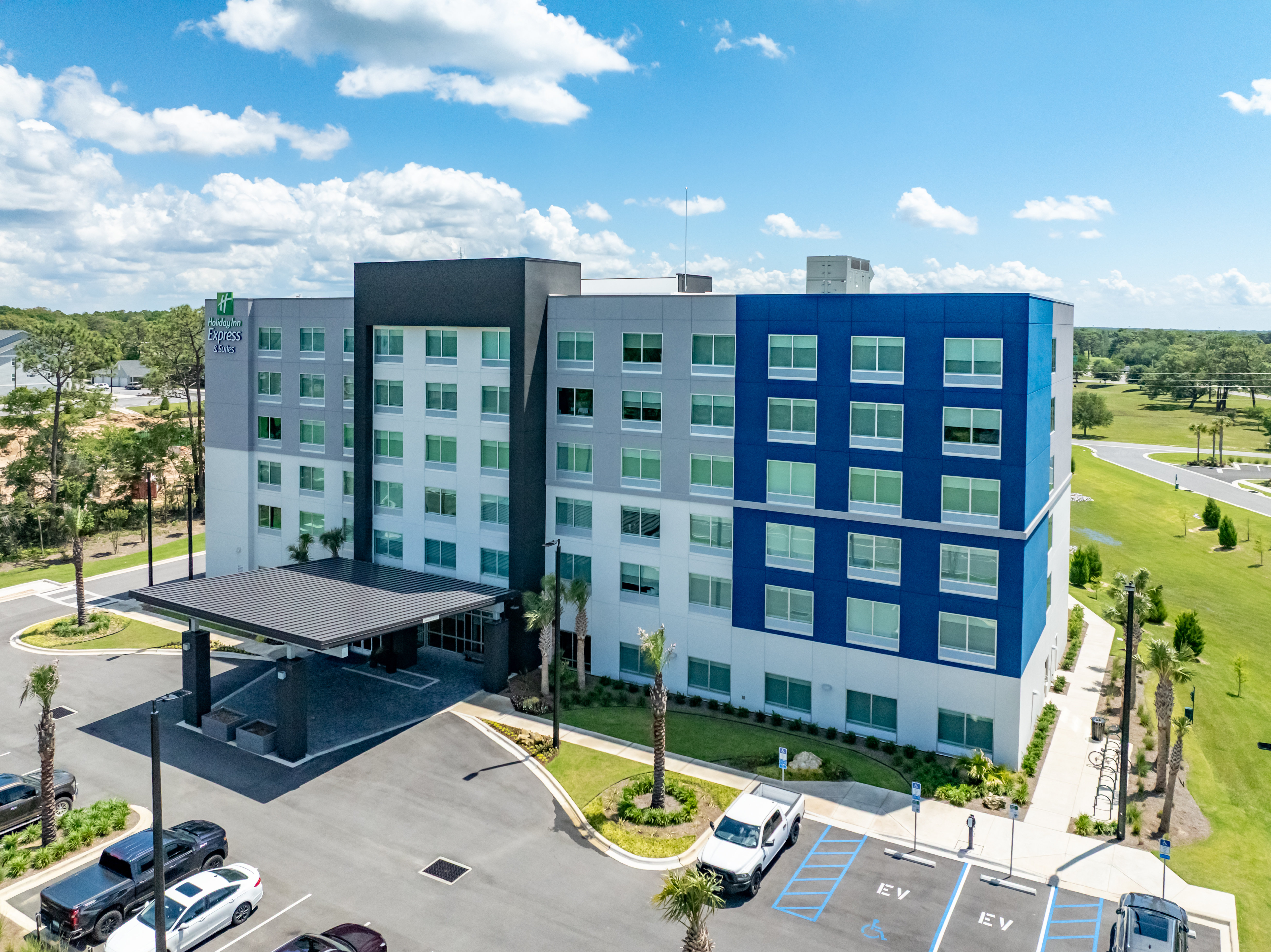 Holiday Inn Express & Suites Fort Walton Beach - Eglin Area, an IHG Hotel 5/50