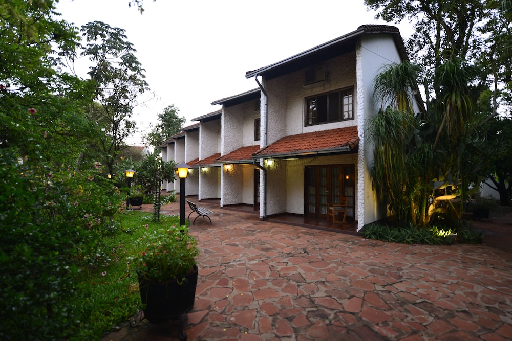 Papillon Hotel 4/50