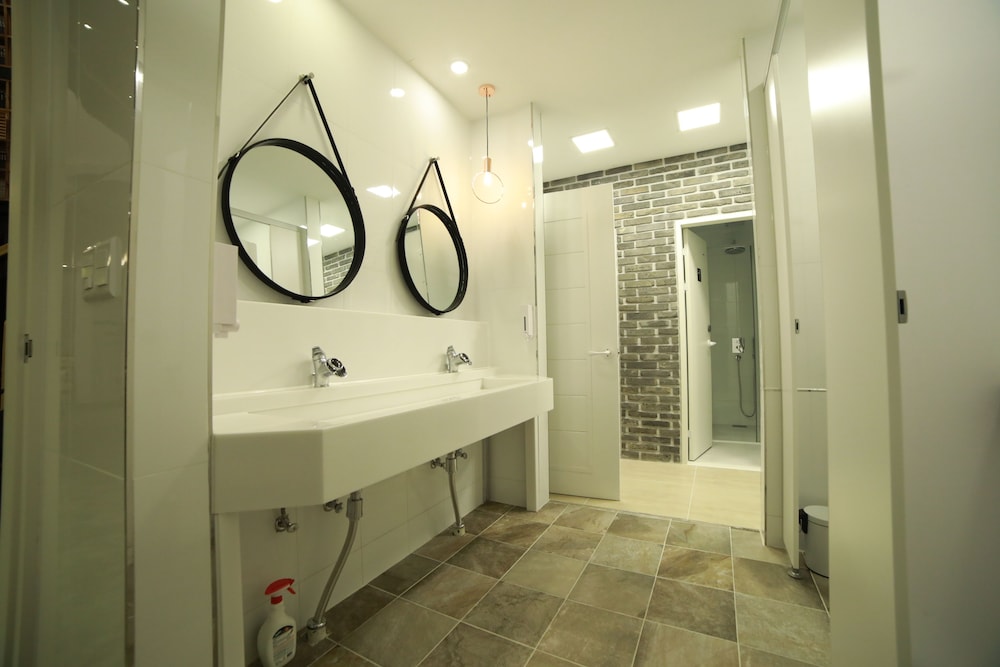 Book Home Gyeongju 60/60