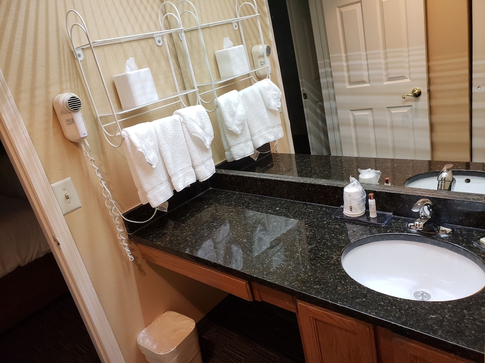 Affordable Suites of America Detroit-Warren (Ex Hawthorn Suites By Wyndham) 20/50