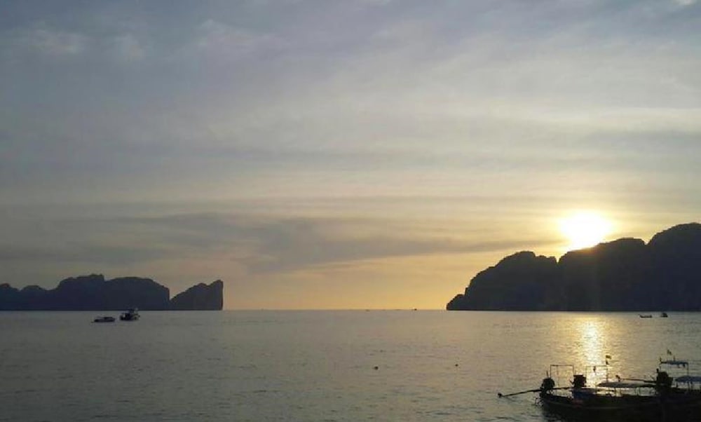 Phi Phi Long Beach Resort & Villa 37/50