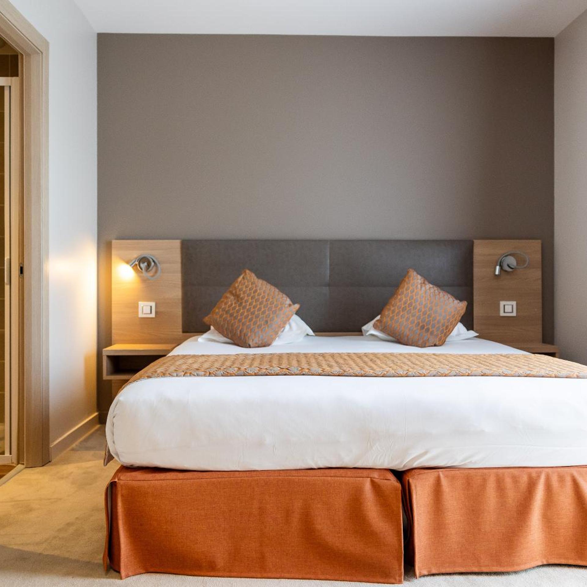 Courtyard, Superior, Double Bed, Adonis Le Bastia 8/10