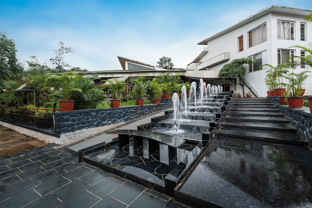 Manas Lifestyle Resort 40/50
