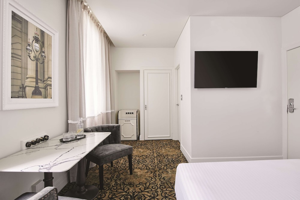 Rendezvous Hotel Melbourne 58/64