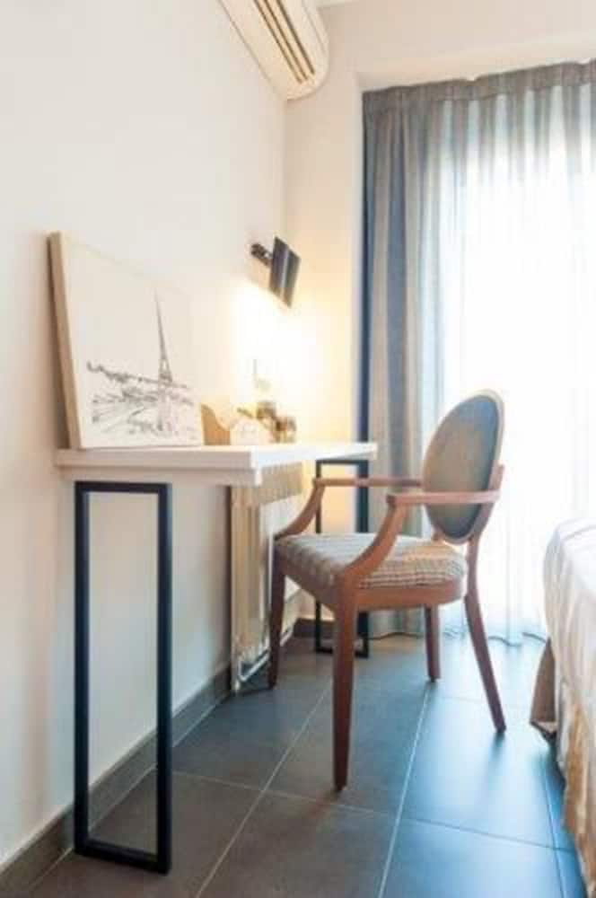 NEW HOTEL COLON 52/61