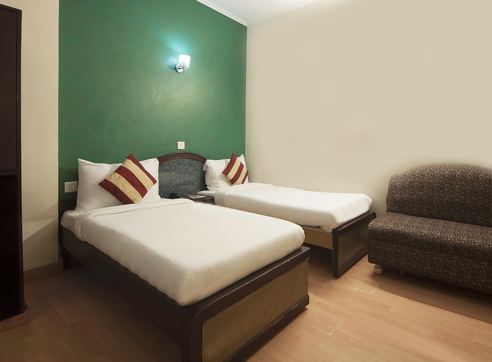 Delhi Darbar hotel 42/63