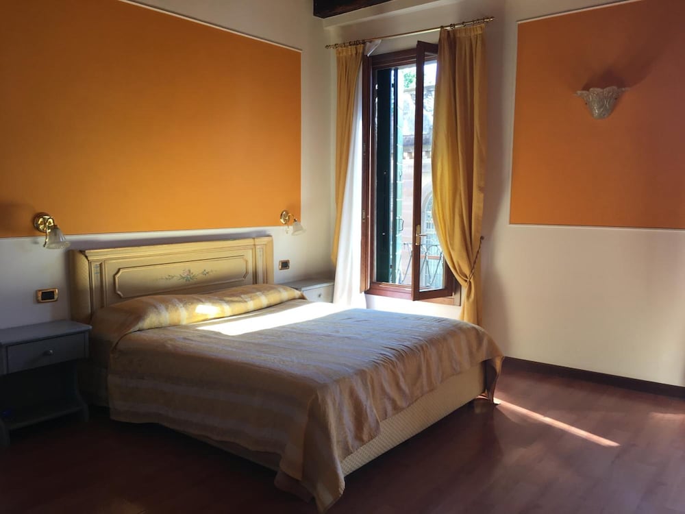 Alla Corte Rossa 18/60