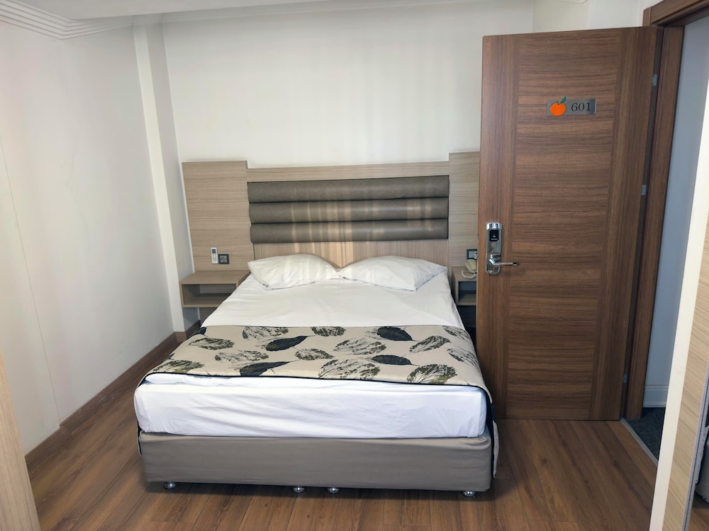 Hotel Mandalin 15/50